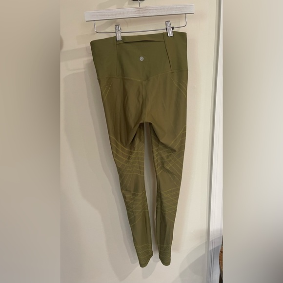 Size 8 tall lime green lululemon - Picture 3 of 7
